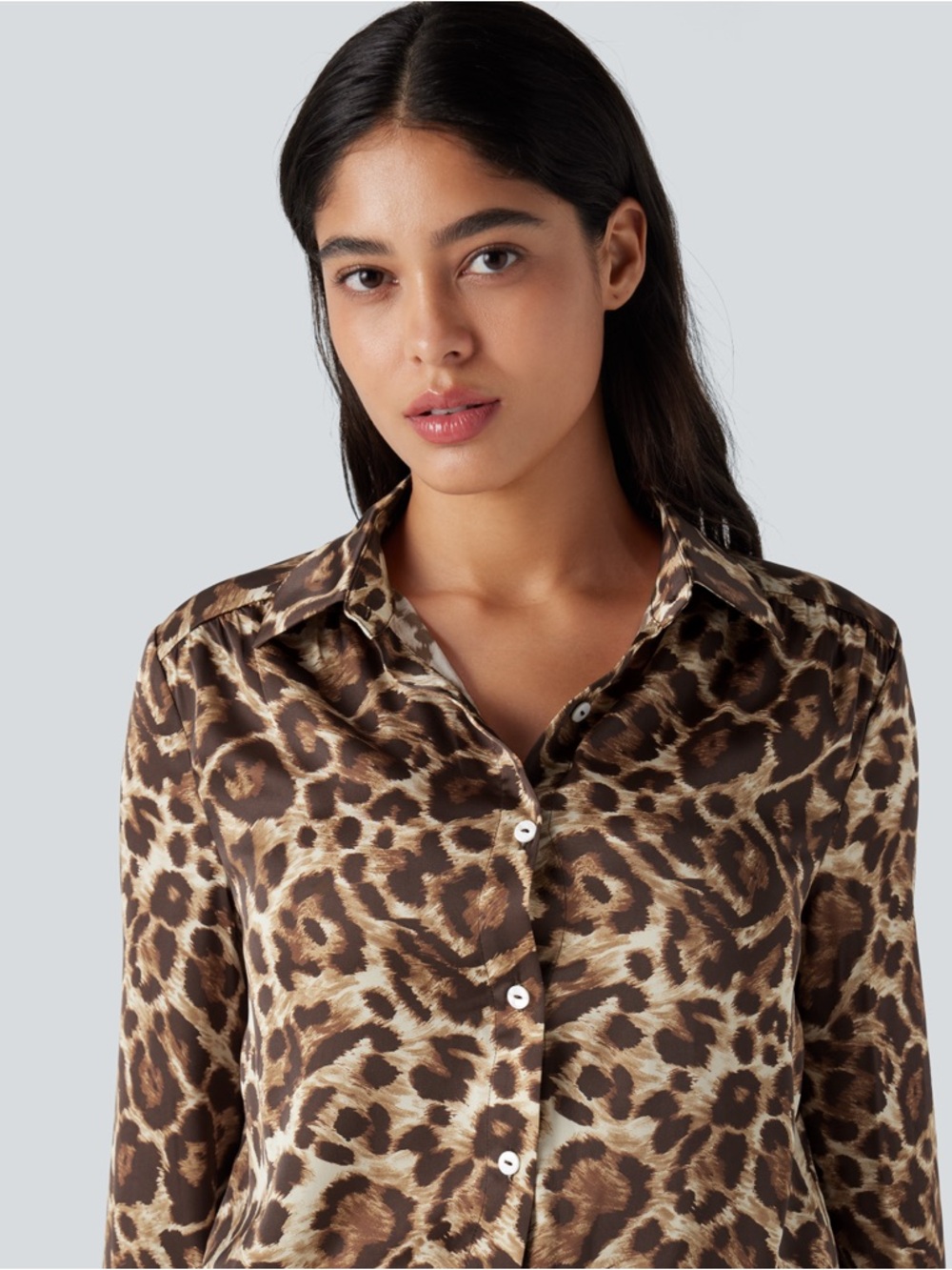 Leopard Print Button Down Shirt Long Sleeve Collared Casual Blouse NWT Small - Picture 3 of 8